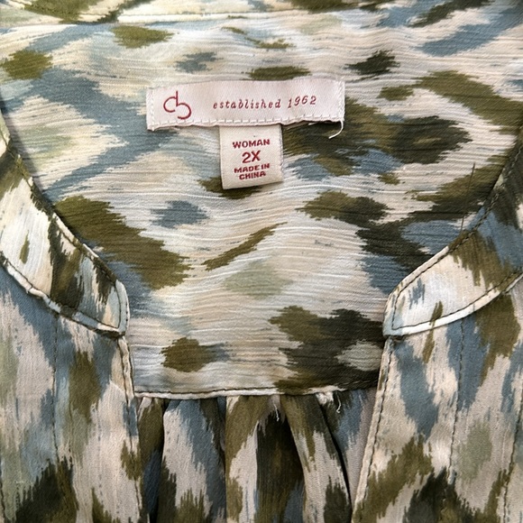 Woman’s Top Like New Size 2X - Picture 3 of 3